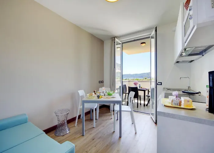 Isolino - Fon106 By Interhome *